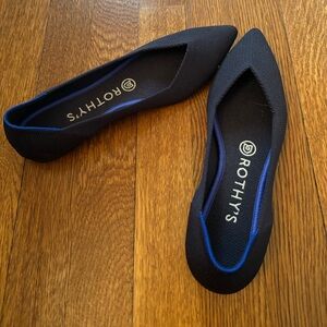 Rothy’s Point Navy Size 7: Like New